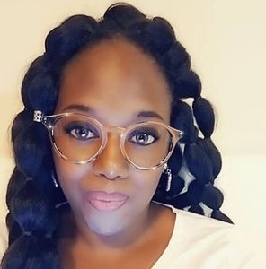 Meet your Posher, Katrina